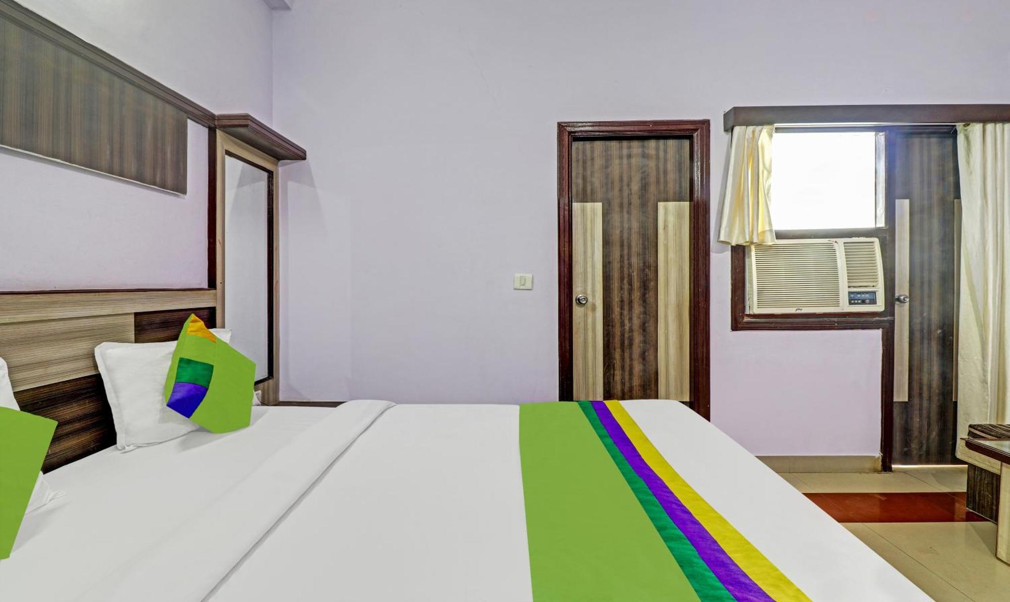 Hotel The Golden Bird Agra  Exterior photo