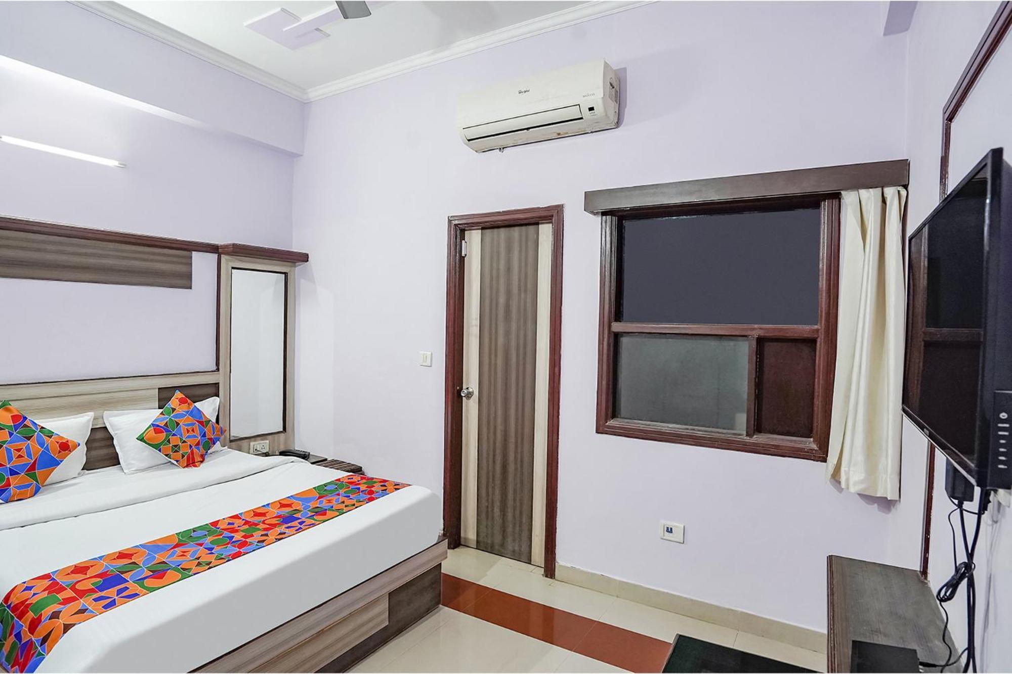 Hotel The Golden Bird Agra  Exterior photo