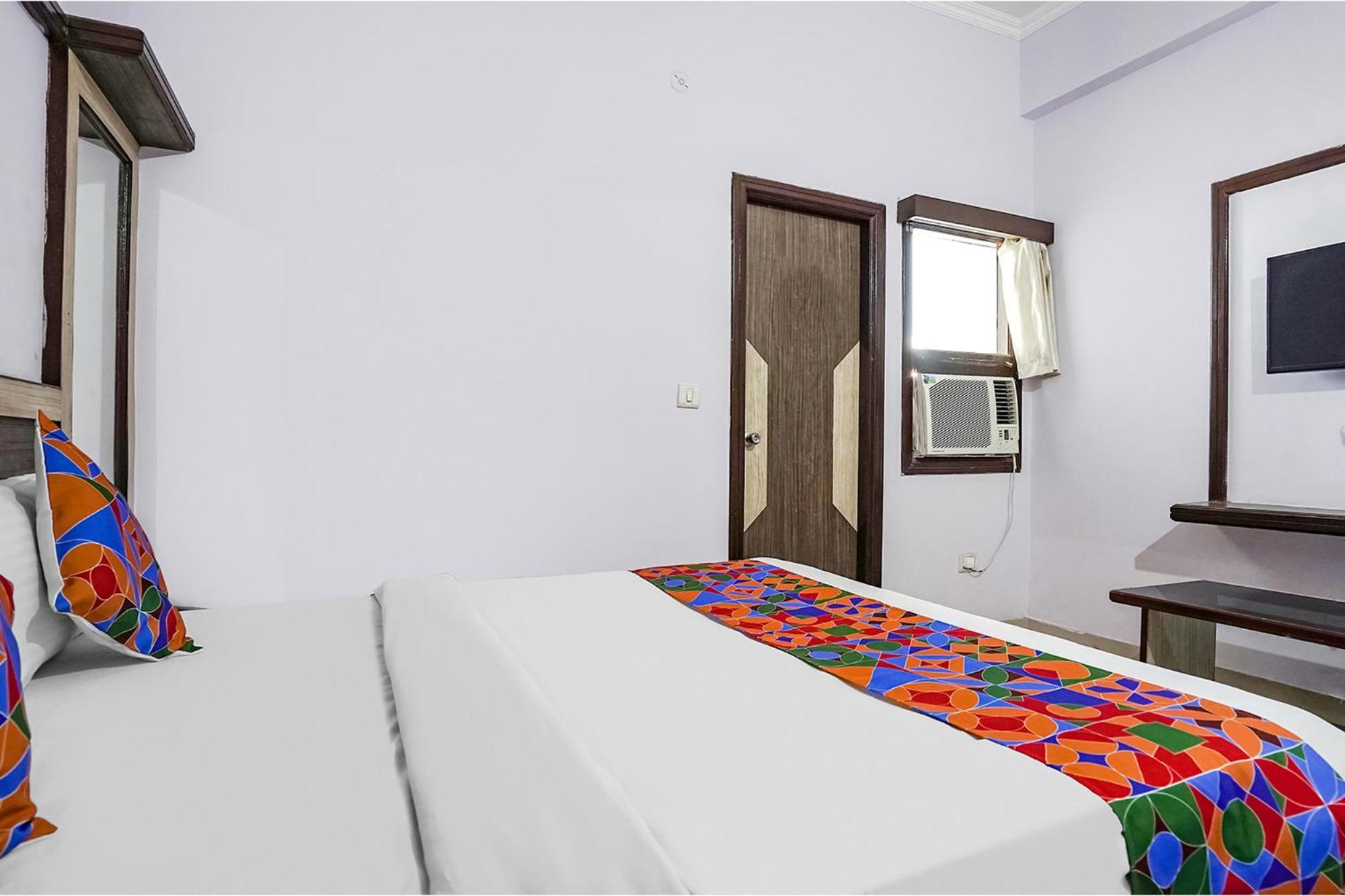 Hotel The Golden Bird Agra  Exterior photo
