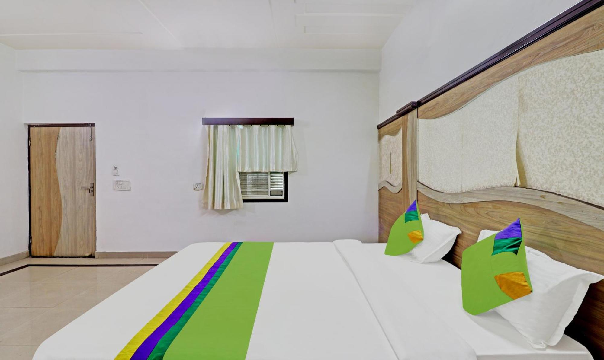 Hotel The Golden Bird Agra  Exterior photo
